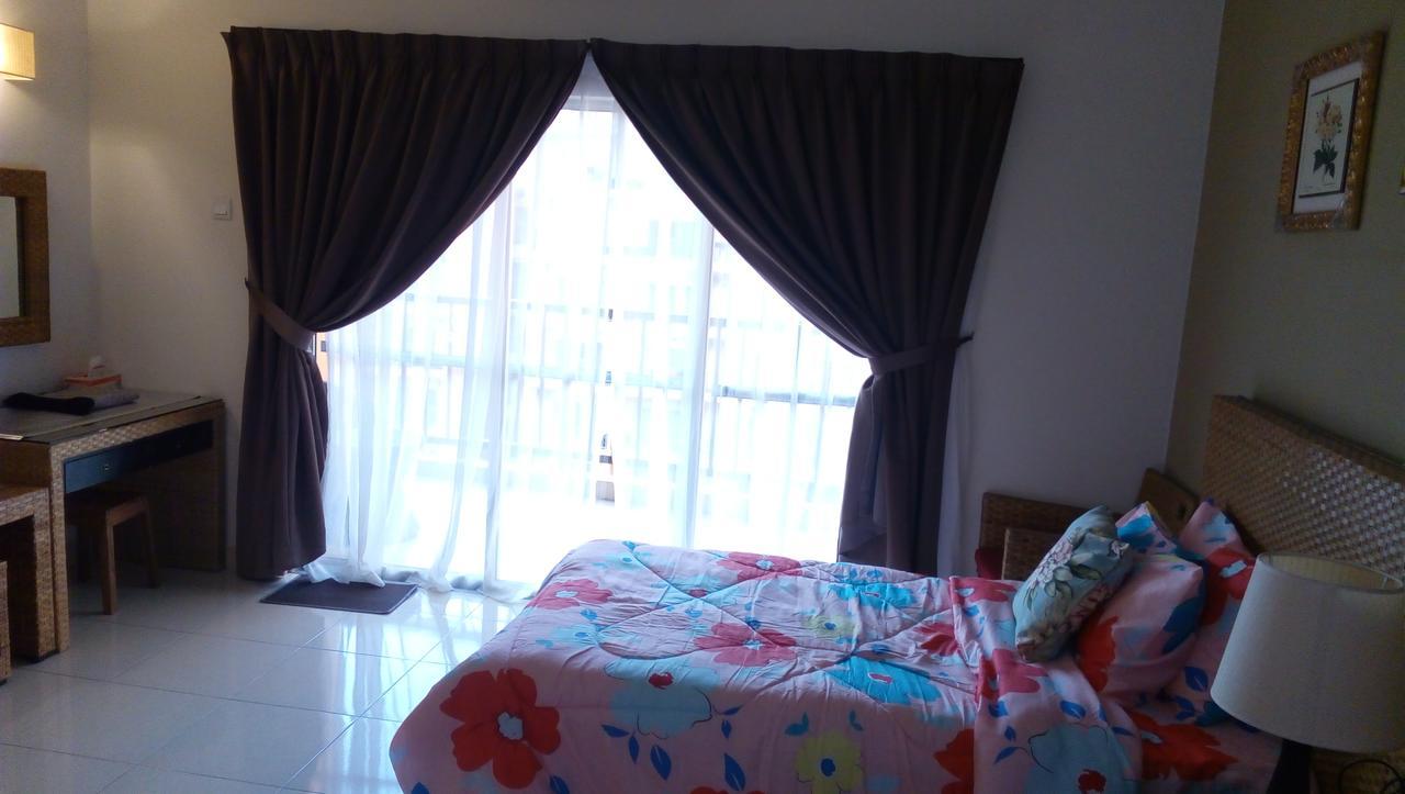 Zamlan Gold Coast Morib Intl Resort - Studio Экстерьер фото